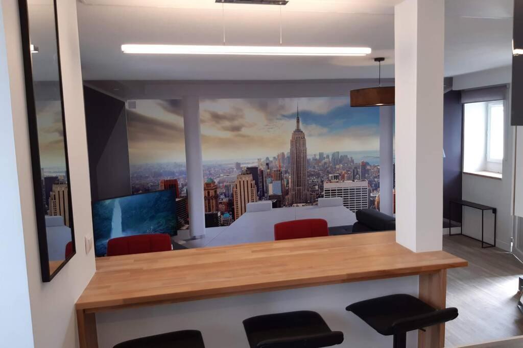 Appartement Renove Le New-York En Centre Ville - Terrasse Et Parking - Non Climatise La Roche-Chalais ภายนอก รูปภาพ